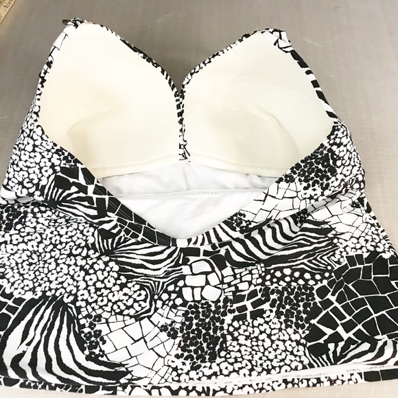 Catalina tie behind back swim top Plus 2X black and white design - Picture 4 of 6